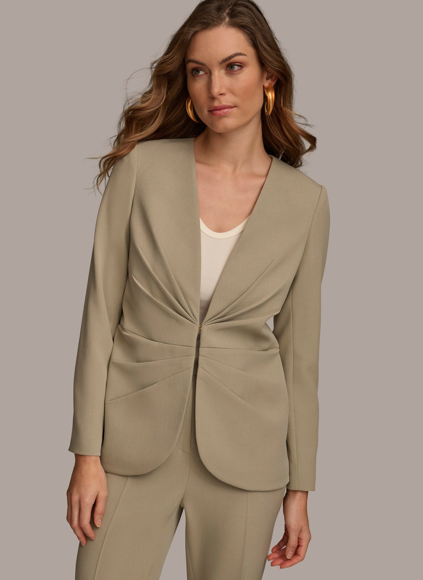 (image for) BRIGHT V NECK CINCHED CLOSURE JACKET